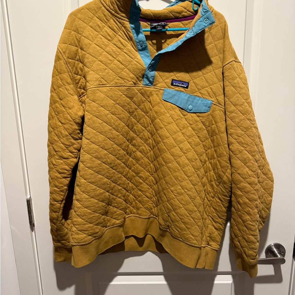 Patagonia Organic Cotton Gold and Blue Pullover